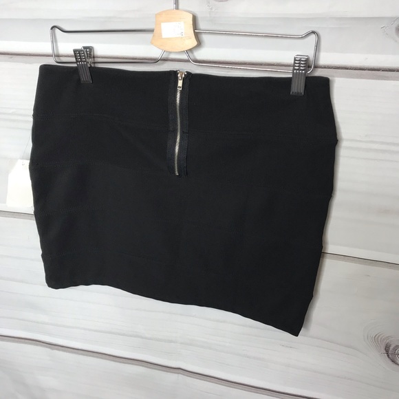 Charlotte Russe Mini Skirt - Picture 2 of 4